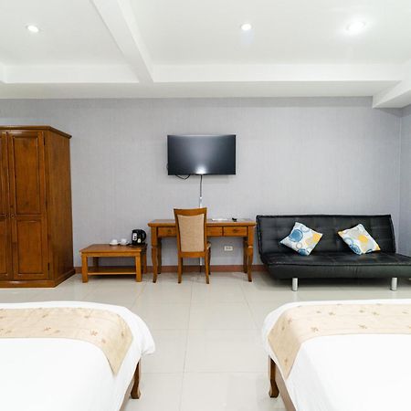 Baan Suan Khun Ta And Golf Resort Убонратчатхани Экстерьер фото