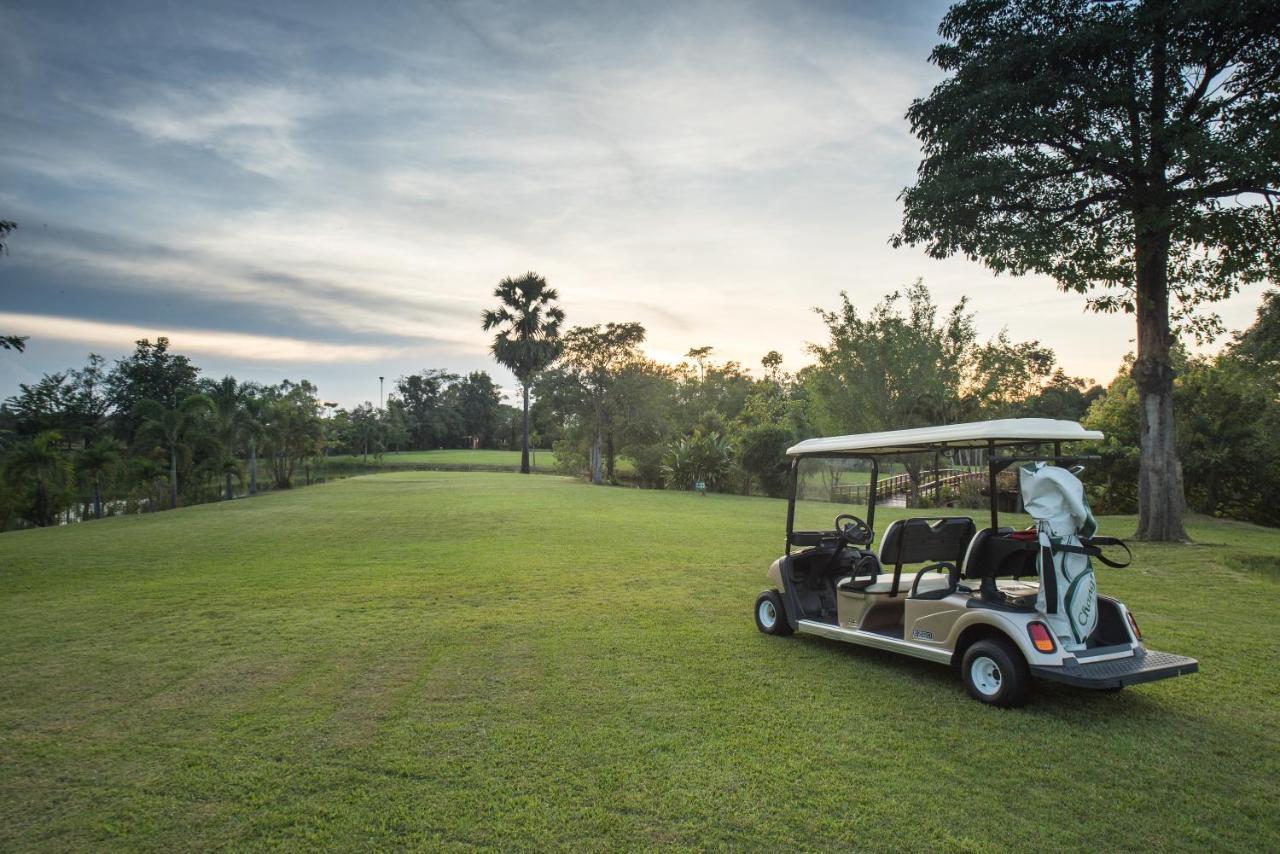 Baan Suan Khun Ta And Golf Resort Убонратчатхани Экстерьер фото