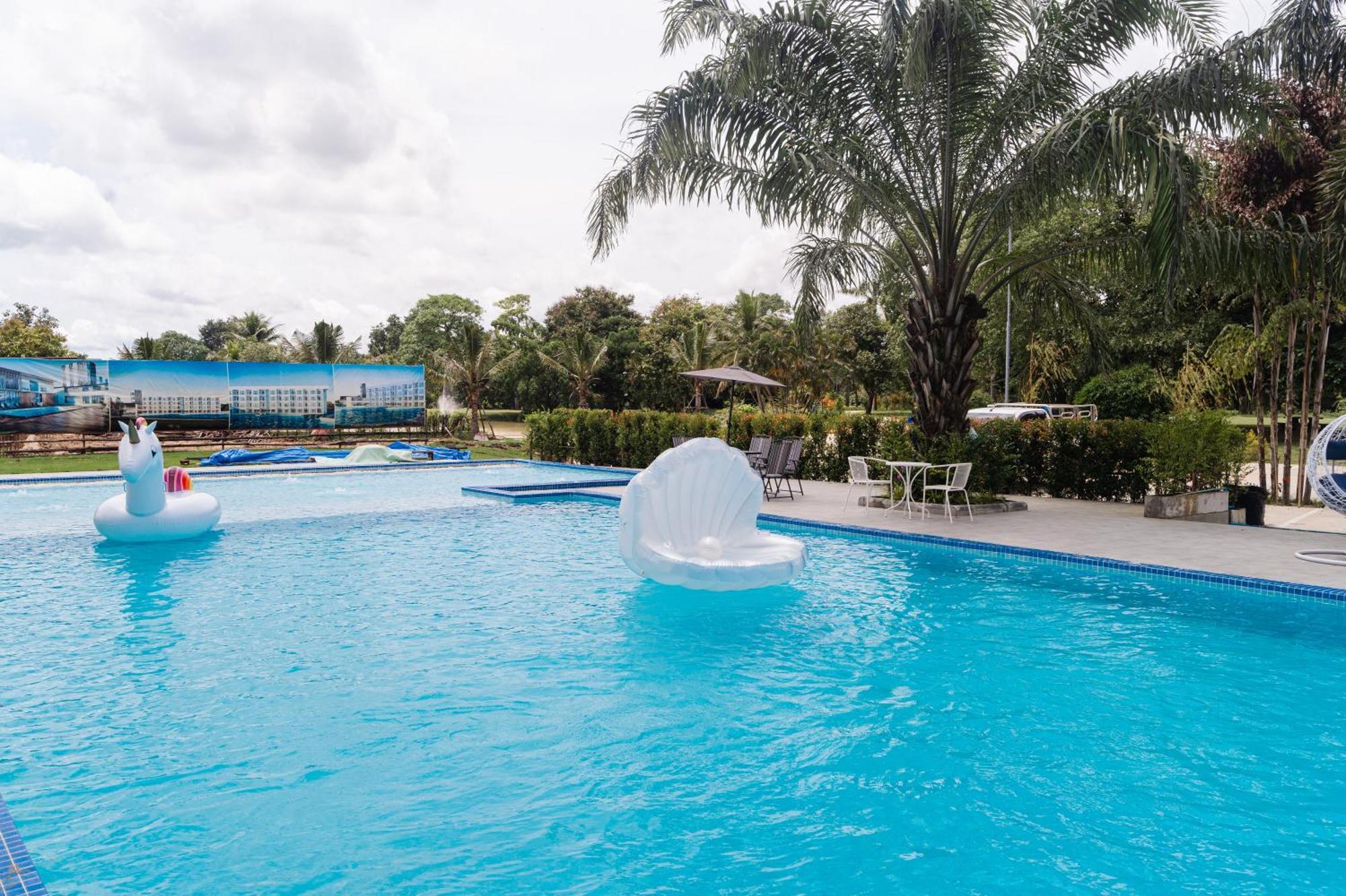 Baan Suan Khun Ta And Golf Resort Убонратчатхани Экстерьер фото