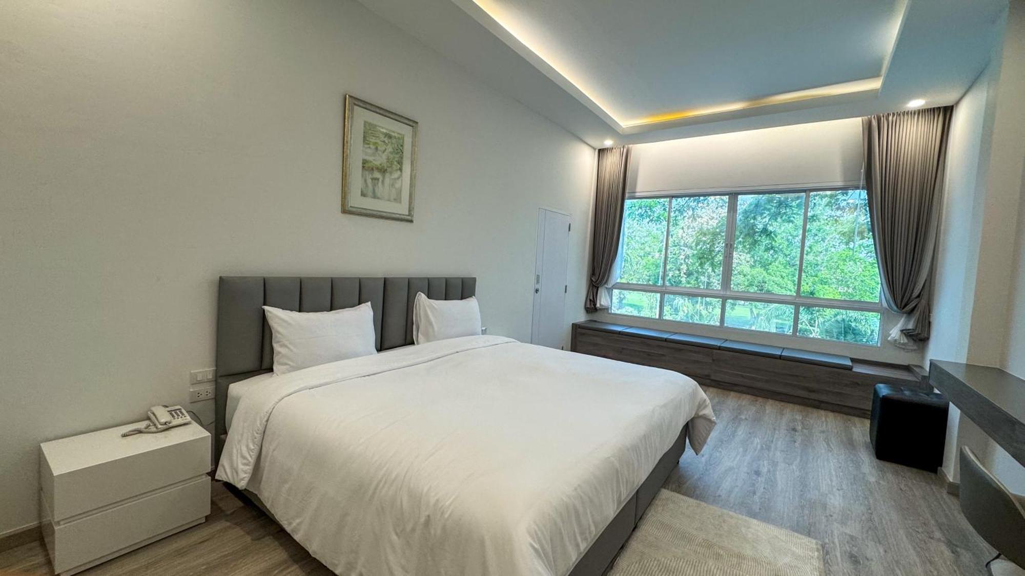 Baan Suan Khun Ta And Golf Resort Убонратчатхани Экстерьер фото