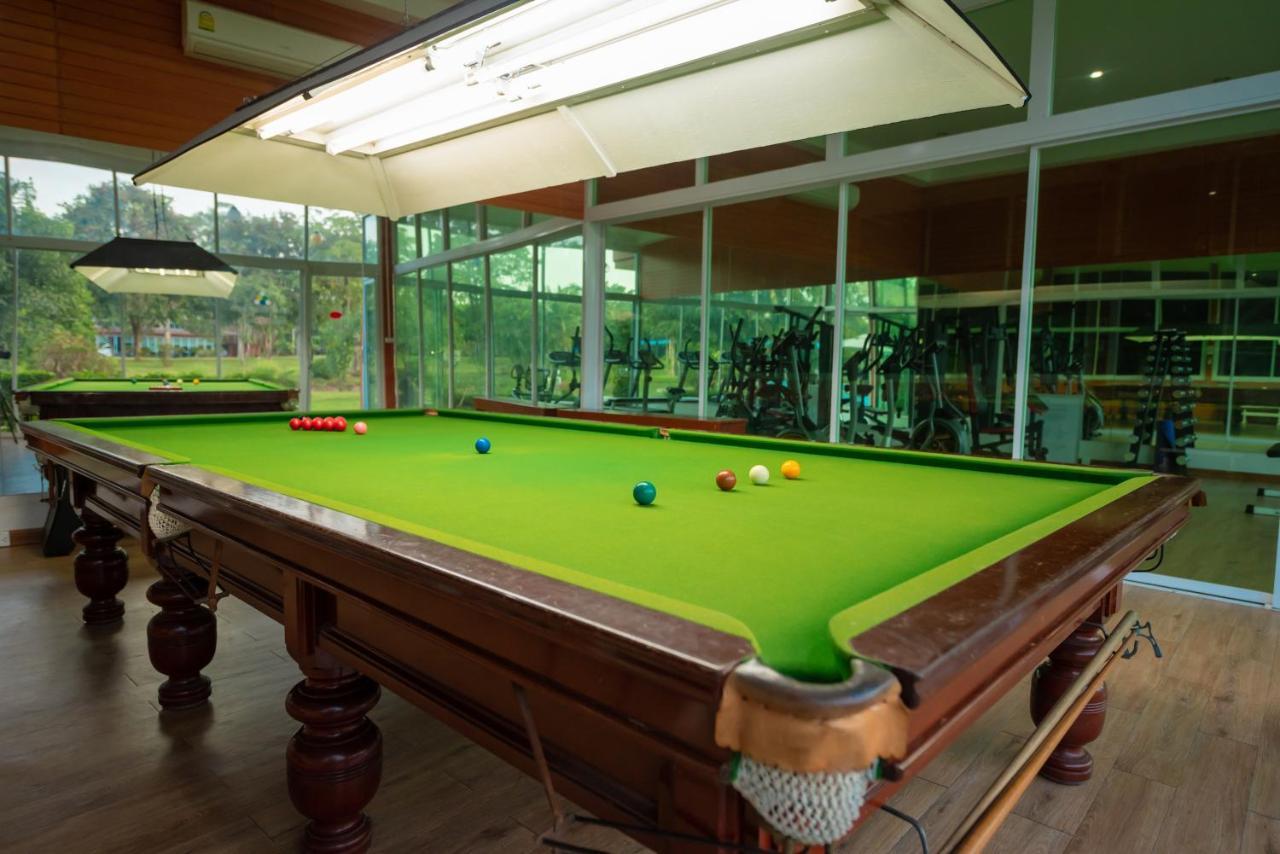 Baan Suan Khun Ta And Golf Resort Убонратчатхани Экстерьер фото